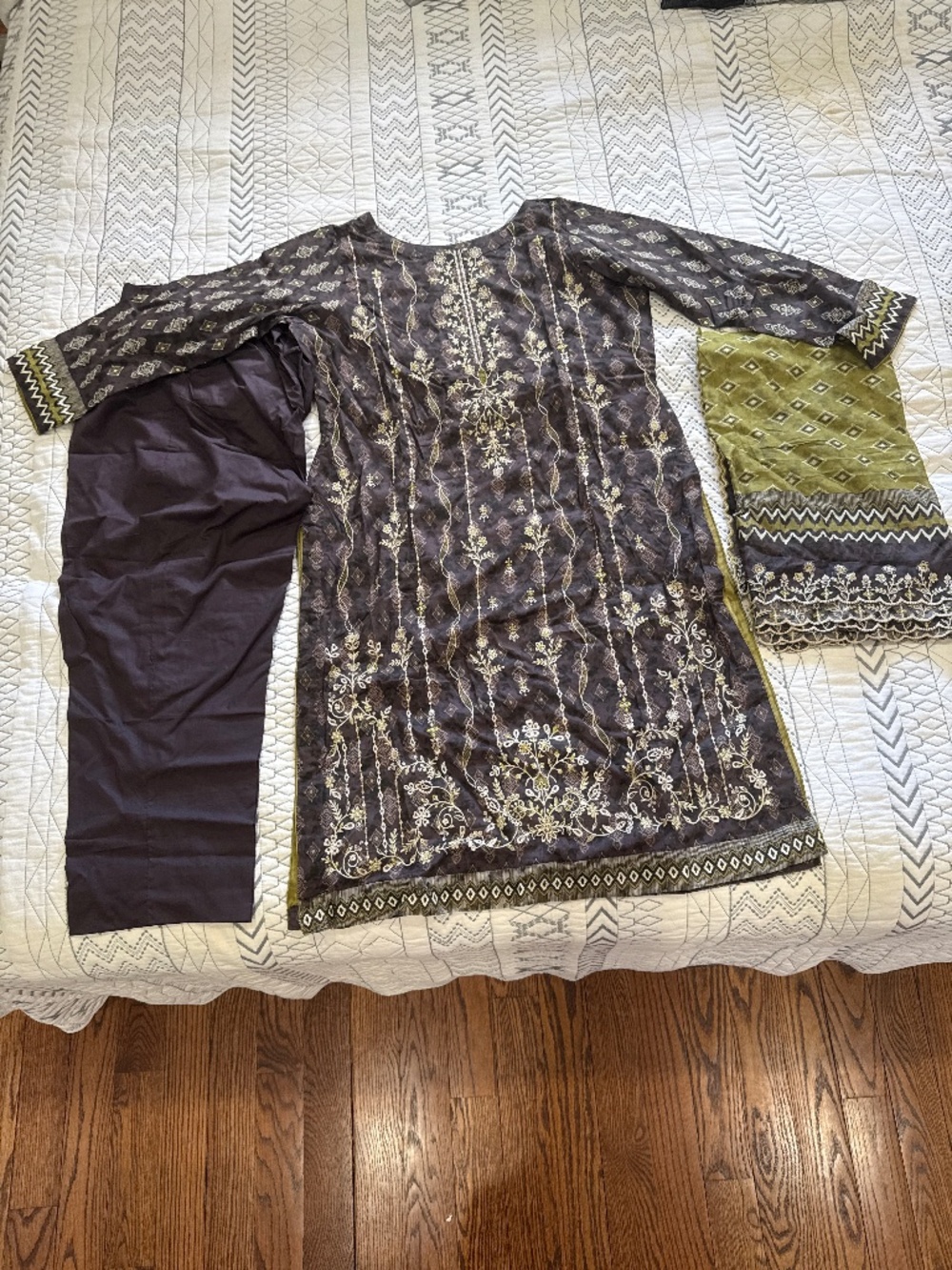 Agha Noor 3 Pc,lawn Embroidered Digital Printed,M Pakistani
